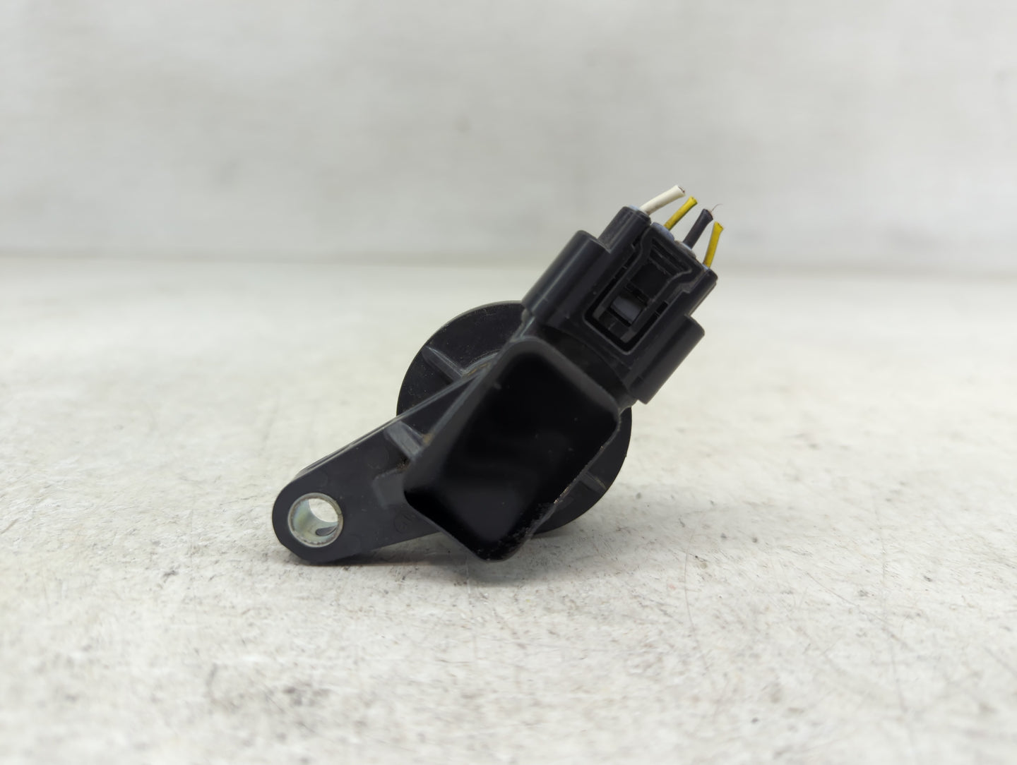 2007 Rover Range Rover Ignition Coil Igniter Pack - Oemusedautoparts1.com