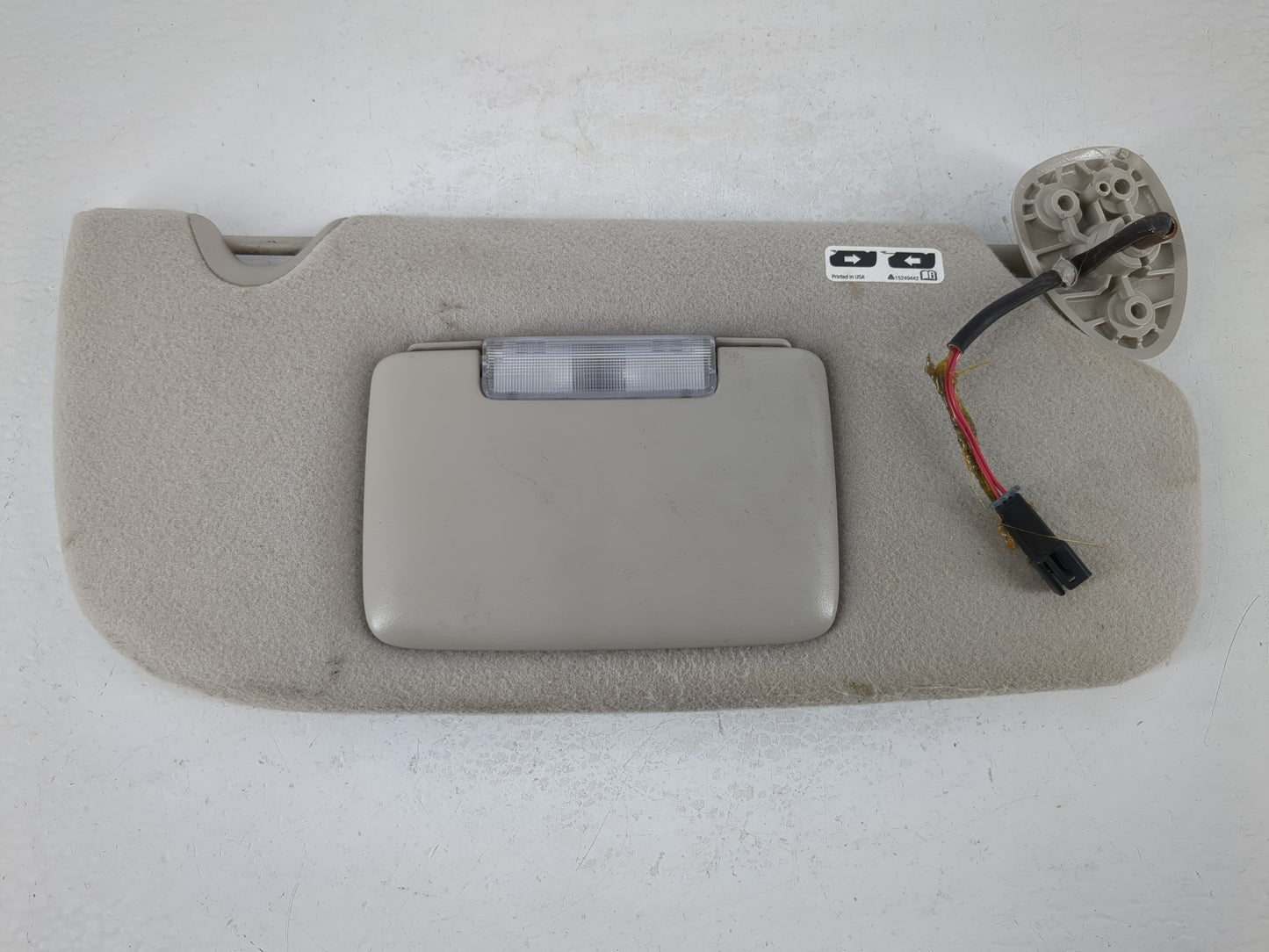 2007 Saab 9-7x Sun Visor Shade Replacement Passenger Right Mirror Fits OEM Used Auto Parts - Oemusedautoparts1.com
