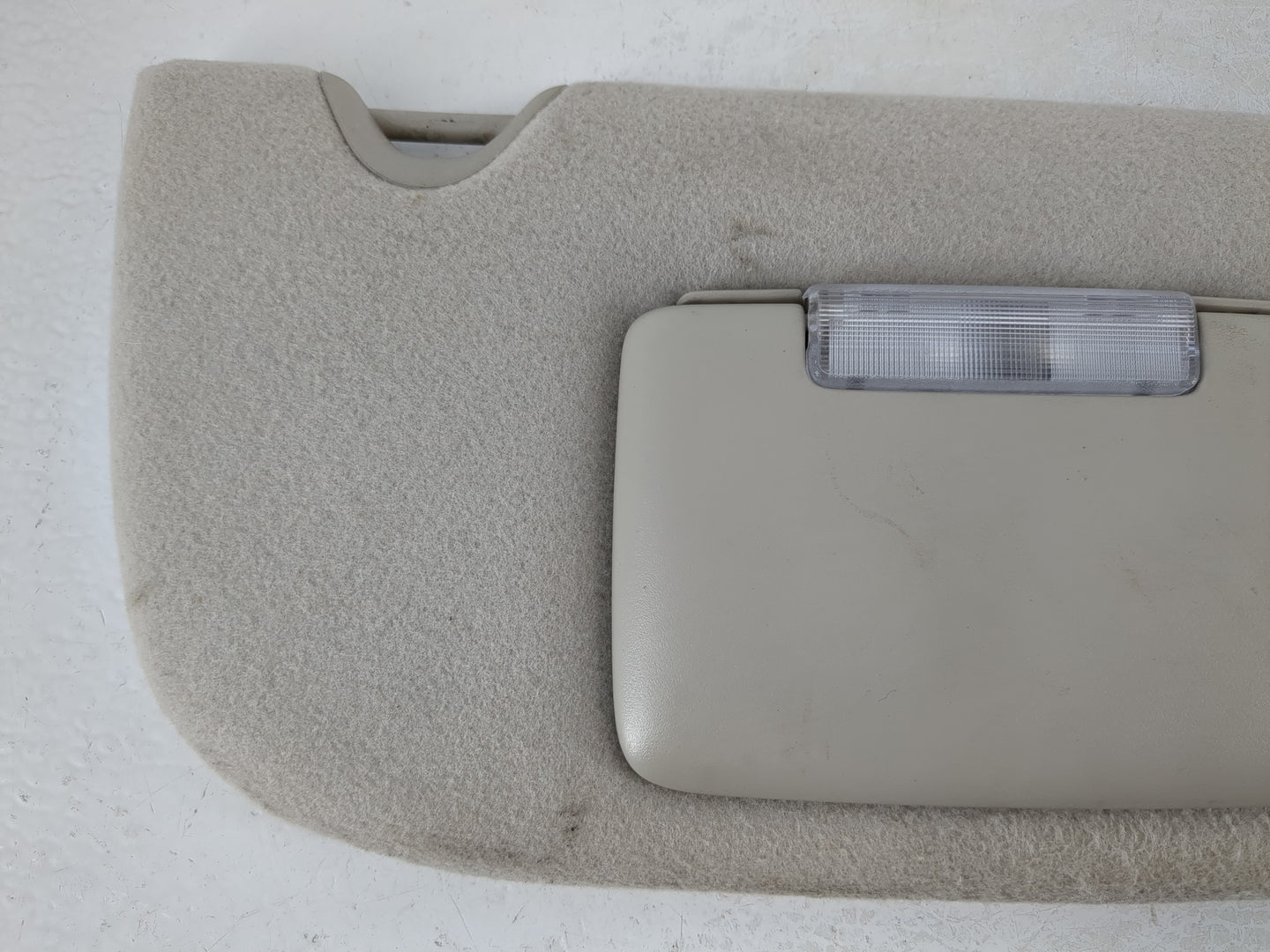 2007 Saab 9-7x Sun Visor Shade Replacement Passenger Right Mirror Fits OEM Used Auto Parts - Oemusedautoparts1.com
