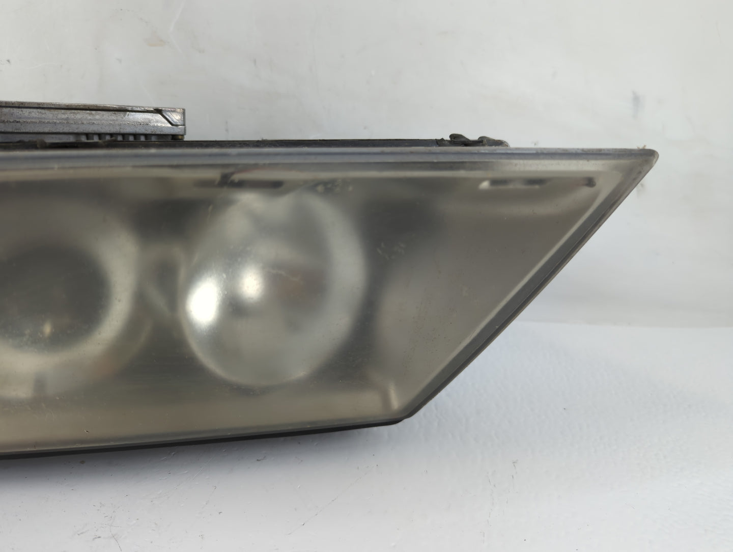 2005-2009 Saab 9-7x Driver Left Oem Head Light Headlight Lamp - Oemusedautoparts1.com