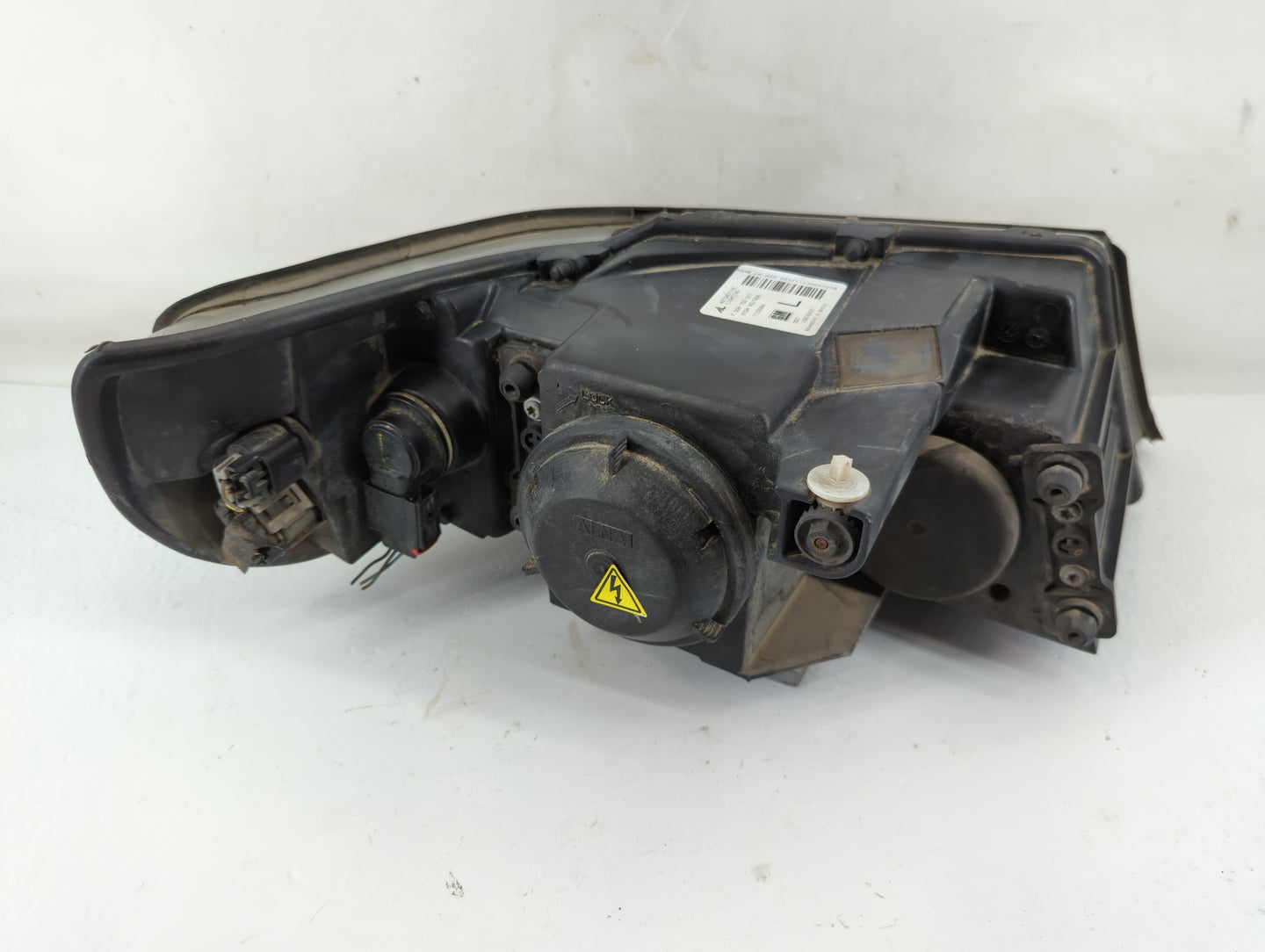 2005-2009 Saab 9-7x Driver Left Oem Head Light Headlight Lamp - Oemusedautoparts1.com