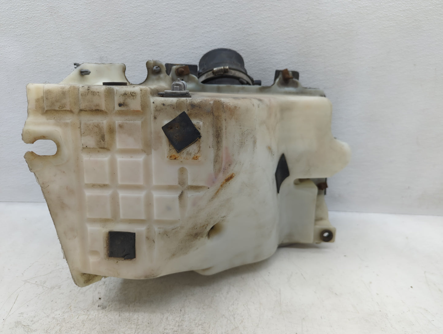 2007 Saab 9-7x Windshield Washer Fluid Reservoir Bottle Oem - Oemusedautoparts1.com