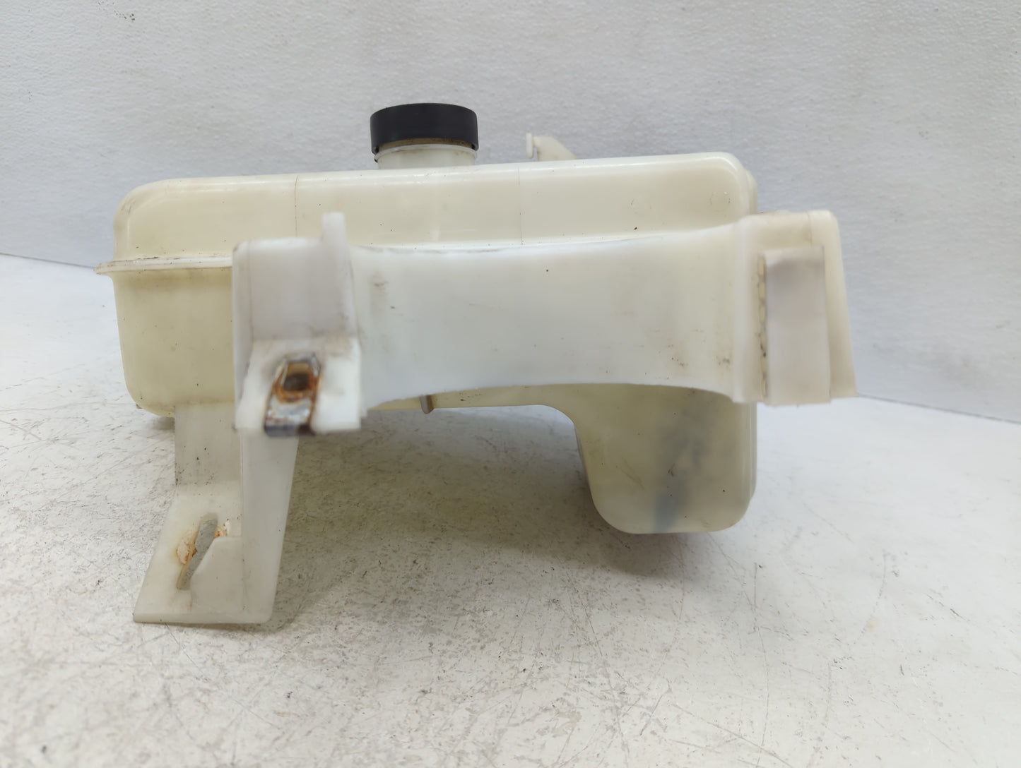 2005-2009 Saab 9-7x Radiator Coolant Overflow Expansion Tank Bottle - Oemusedautoparts1.com