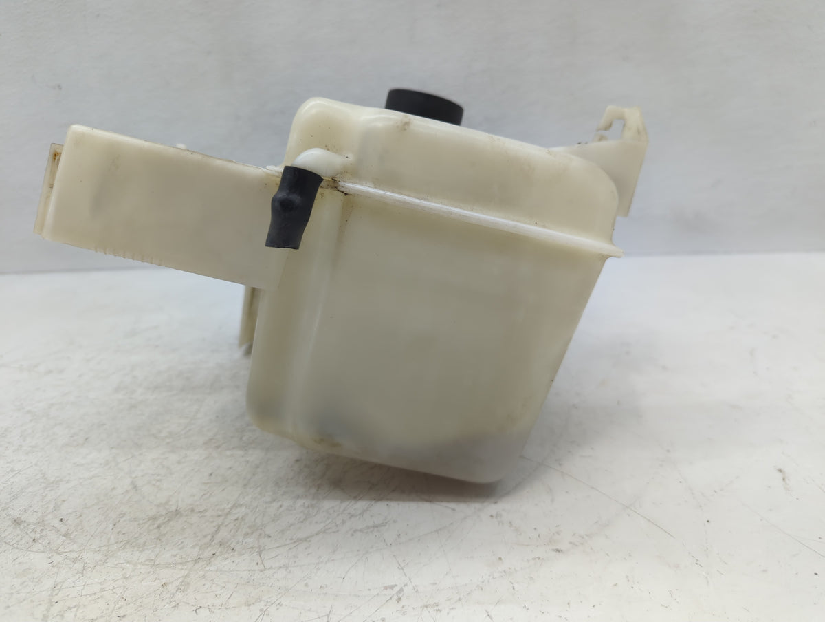 2005-2009 Saab 9-7x Radiator Coolant Overflow Expansion Tank Bottle - Oemusedautoparts1.com