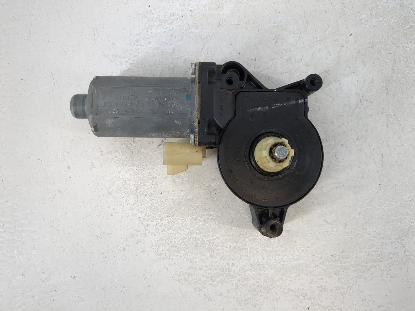 2007 Saab 9-7x Driver Front Left Power Window Motor - Oemusedautoparts1.com