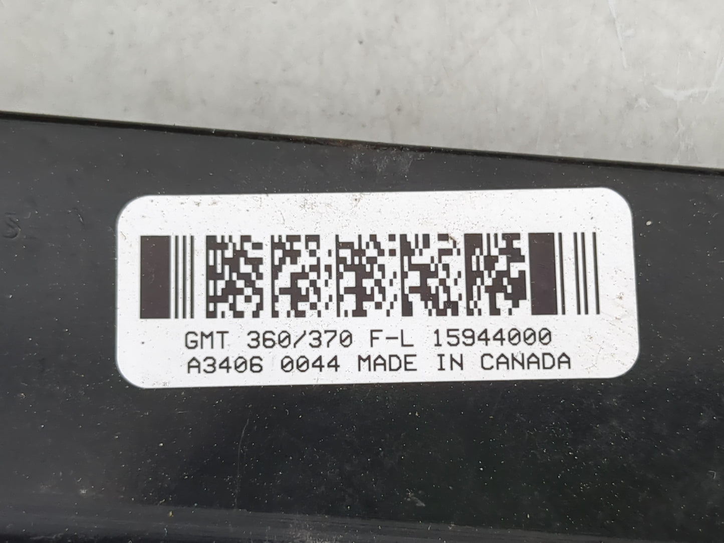 2005-2009 Saab 9-7x Driver Left Front Window Regulator - Oemusedautoparts1.com