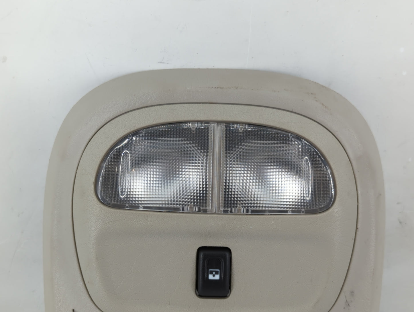 2007 Saab 9-7x Overhead Roof Console Interior Dome Light Grey - Oemusedautoparts1.com