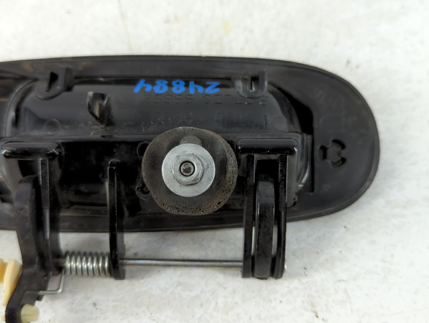 2005-2009 Saab 9-7x Passenger Front Right Door Handle Exterior Assembly - Oemusedautoparts1.com