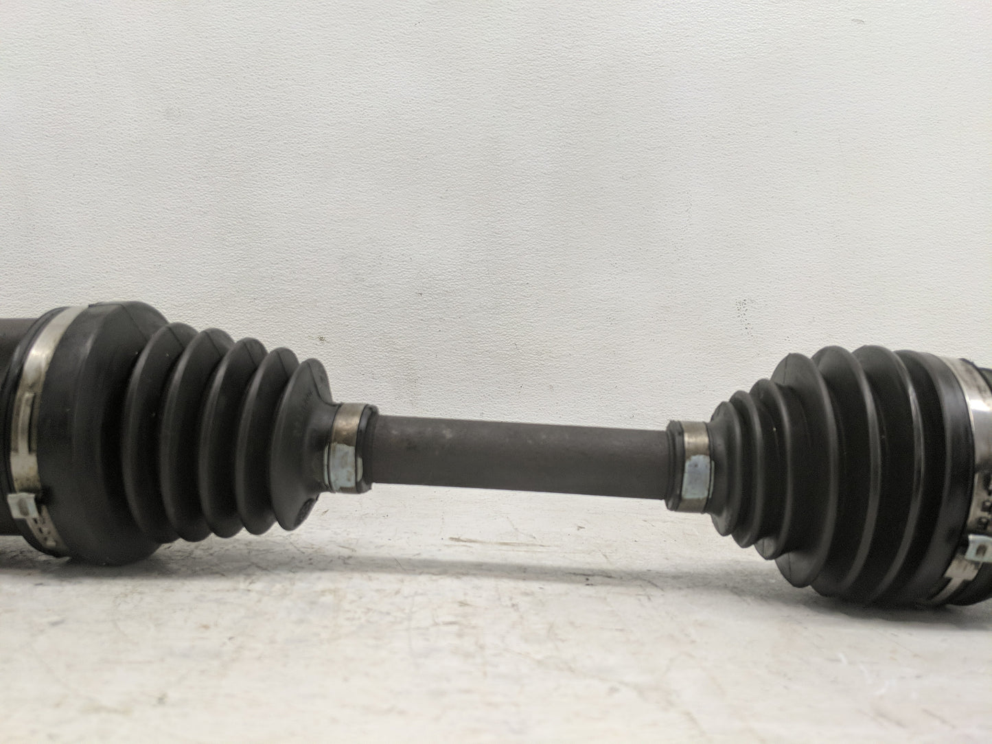 2007 Saturn Aura Axle Shaft Front Driver Cv C/v - Oemusedautoparts1.com