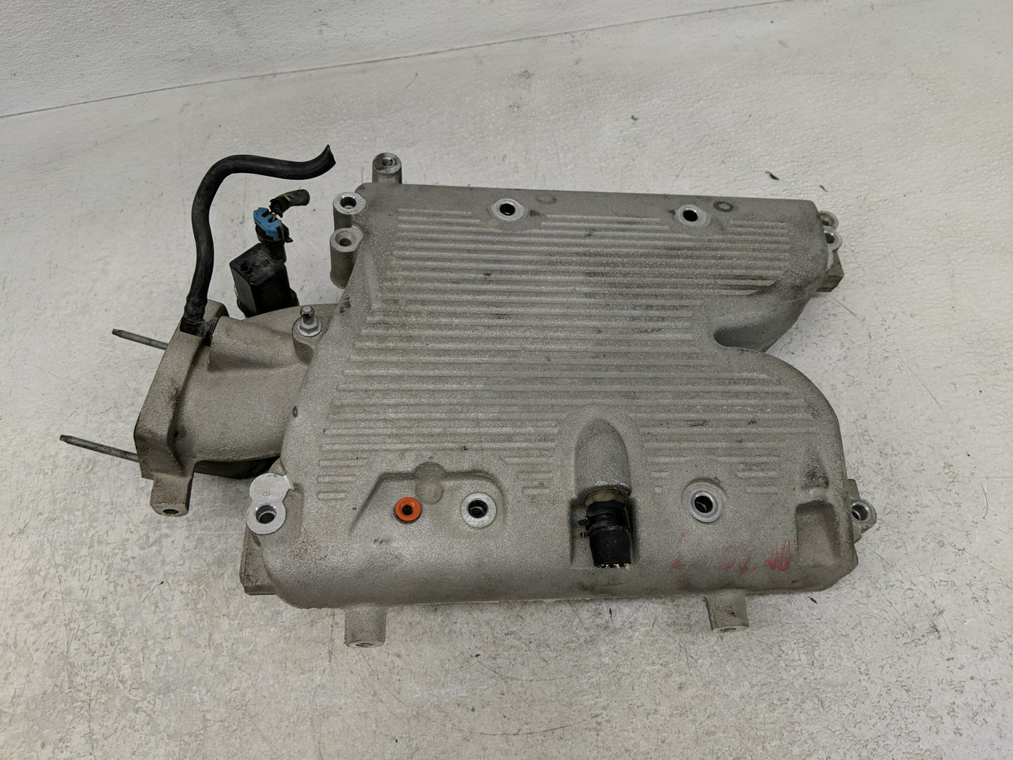 2007 Saturn Aura Air Intake Manifold P/N:1259805 Fits Fits 2006 OEM Used Auto Parts - Oemusedautoparts1.com