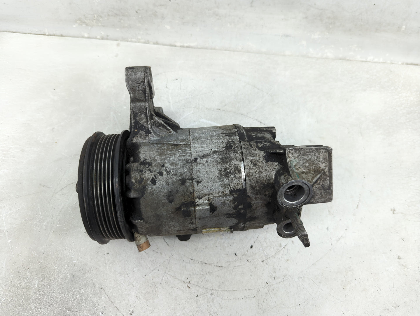 2007-2008 Saturn Aura Air Conditioning A/c Ac Compressor Oem - Oemusedautoparts1.com