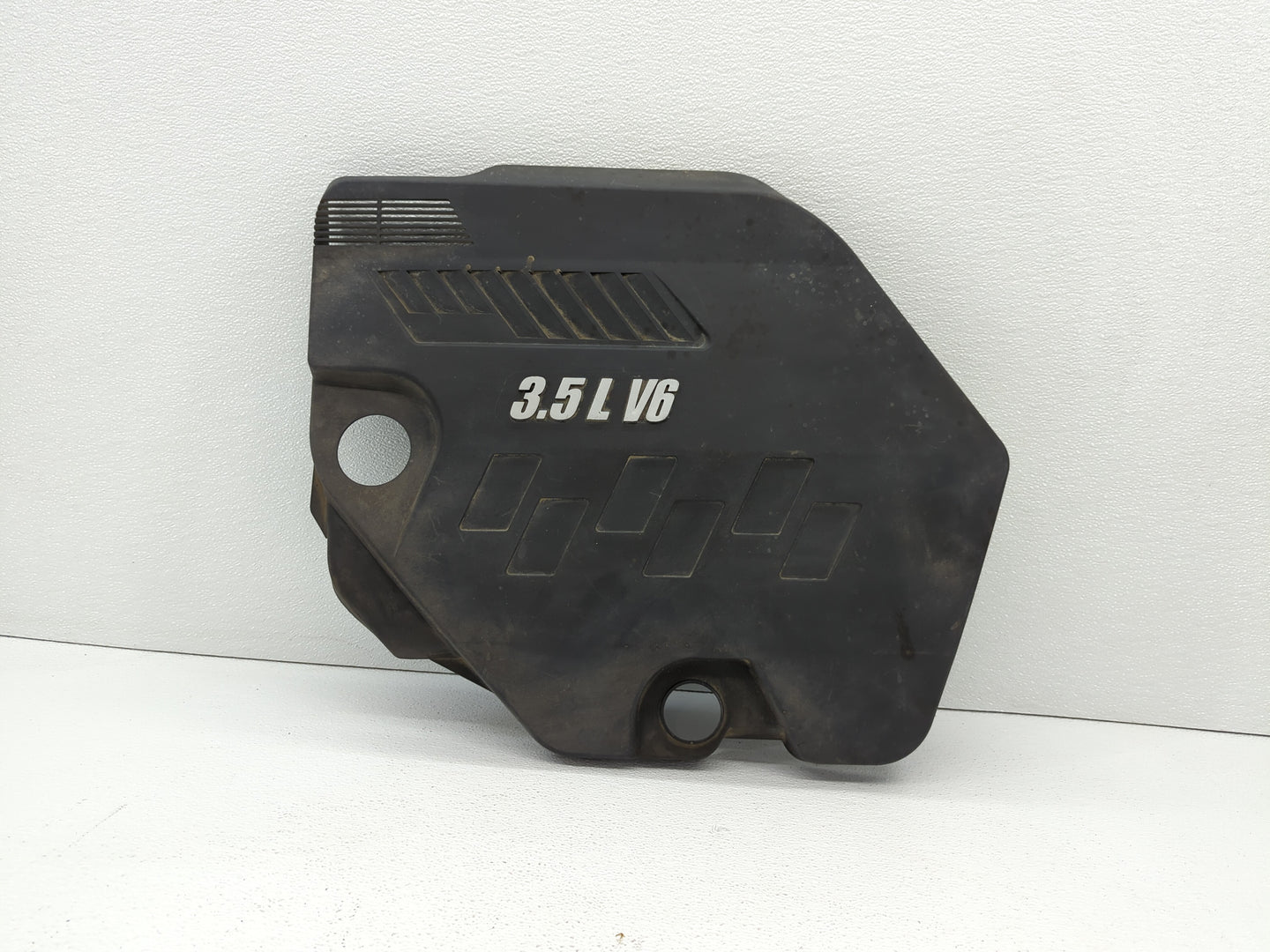 2007 Saturn Aura Engine Cover - Oemusedautoparts1.com