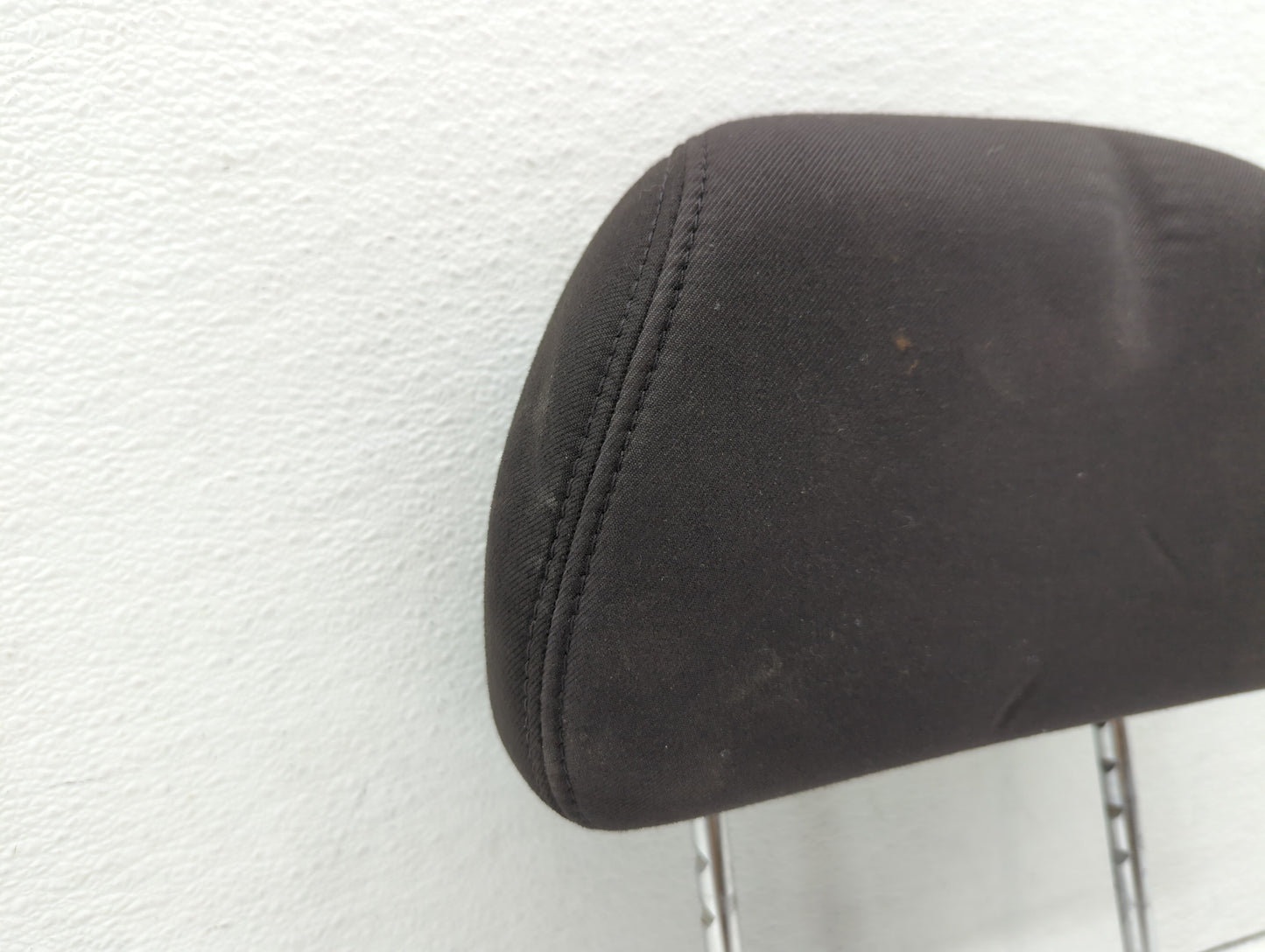 2007-2007 Saturn Aura Headrest Head Rest Front Driver Passenger Seat - Oemusedautoparts1.com