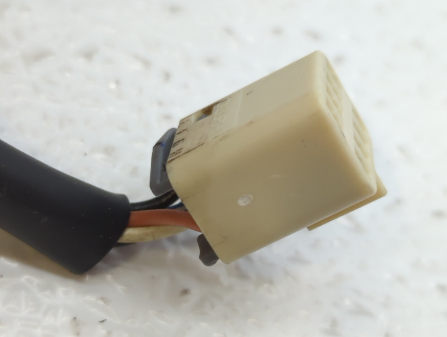 2007-2009 Saturn Aura Driver Side View Mirror - Left Door Mirror OEM Used - Oemusedautoparts1.com