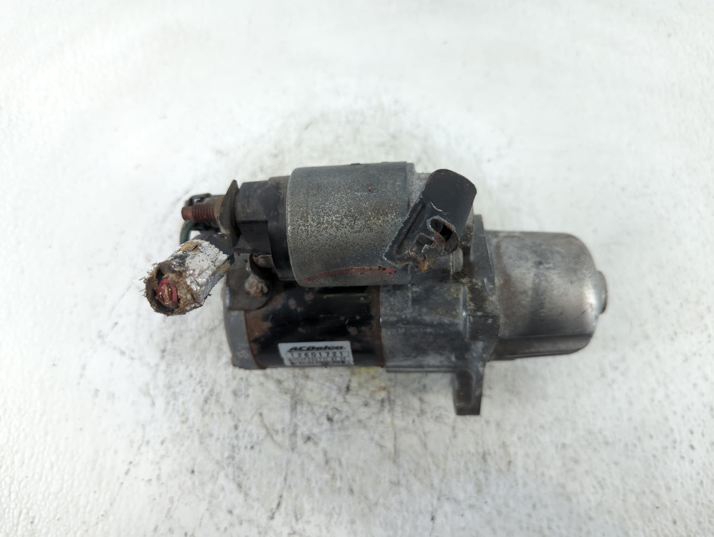 2007-2009 Saturn Aura Car Starter Motor Solenoid OEM P/N:M000T36571 12601721 Fits OEM Used Auto Parts - Oemusedautoparts1.co