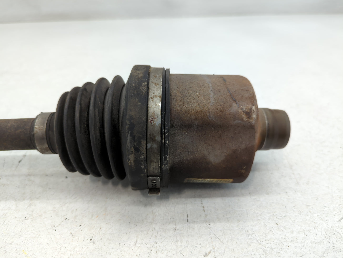 2007-2008 Saturn Aura Axle Shaft Front Driver Cv C/v - Oemusedautoparts1.com