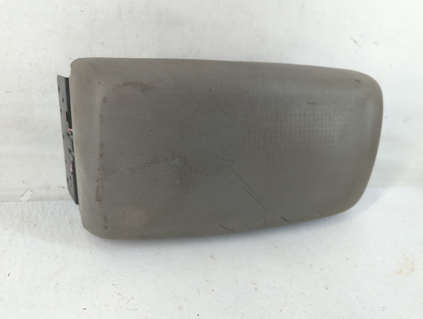 2007 Saturn Aura Center Console Armrest Cover Lid Fits OEM Used Auto Parts - Oemusedautoparts1.com