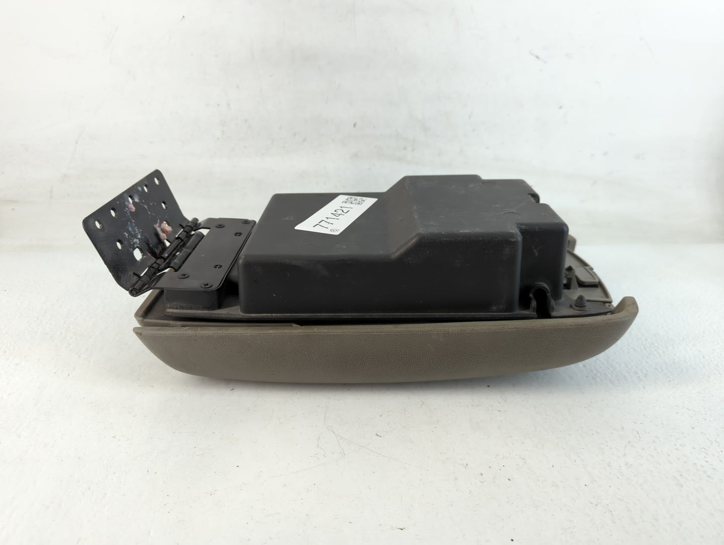 2007 Saturn Aura Center Console Armrest Cover Lid Fits OEM Used Auto Parts - Oemusedautoparts1.com