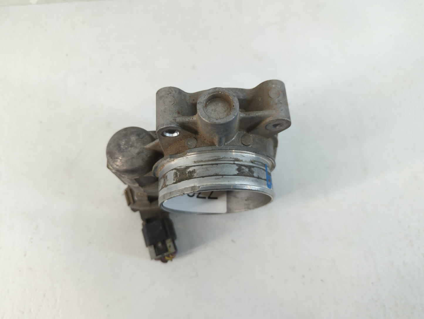 2007-2008 Saturn Aura Throttle Body P/N:7092 RME72-1A Fits Fits 2006 2007 2008 2009 2010 2011 OEM Used Auto Parts - Oemuseda