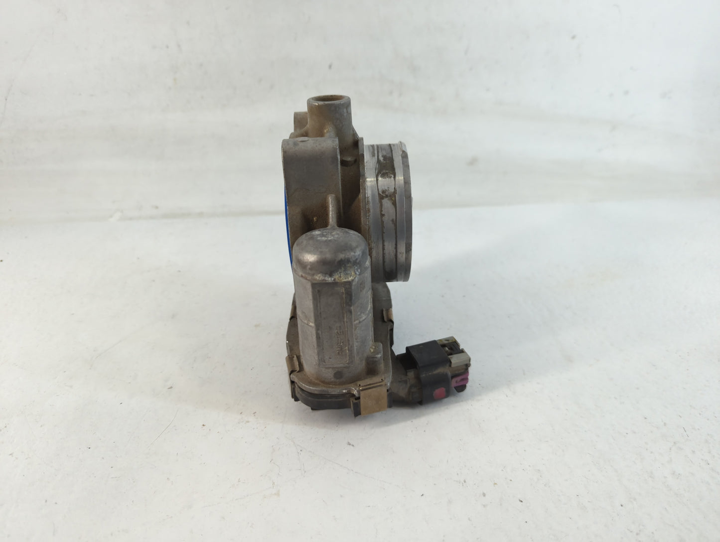 2007-2008 Saturn Aura Throttle Body P/N:7092 RME72-1A Fits Fits 2006 2007 2008 2009 2010 2011 OEM Used Auto Parts - Oemuseda