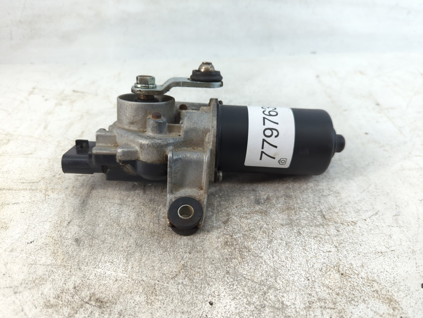 2007 Saturn Aura Engine Gearbox Motor Mount - Oemusedautoparts1.com