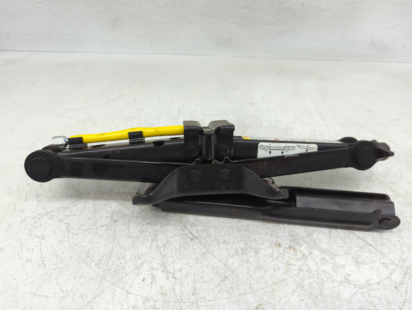 2007 Saturn Ion Spare Scissor Car Jack - Oemusedautoparts1.com