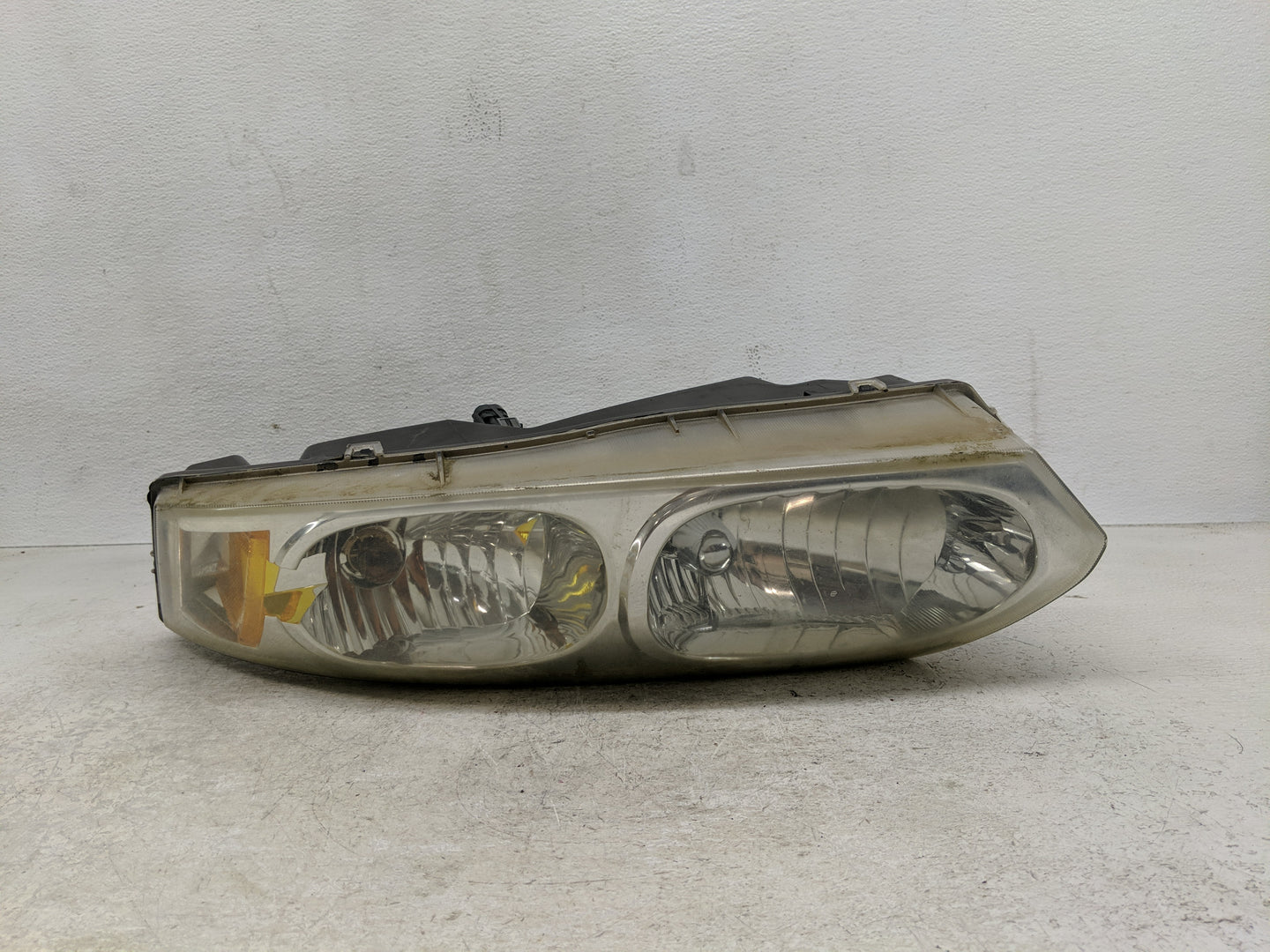2003-2007 Saturn Ion Driver Left Oem Head Light Headlight Lamp - Oemusedautoparts1.com