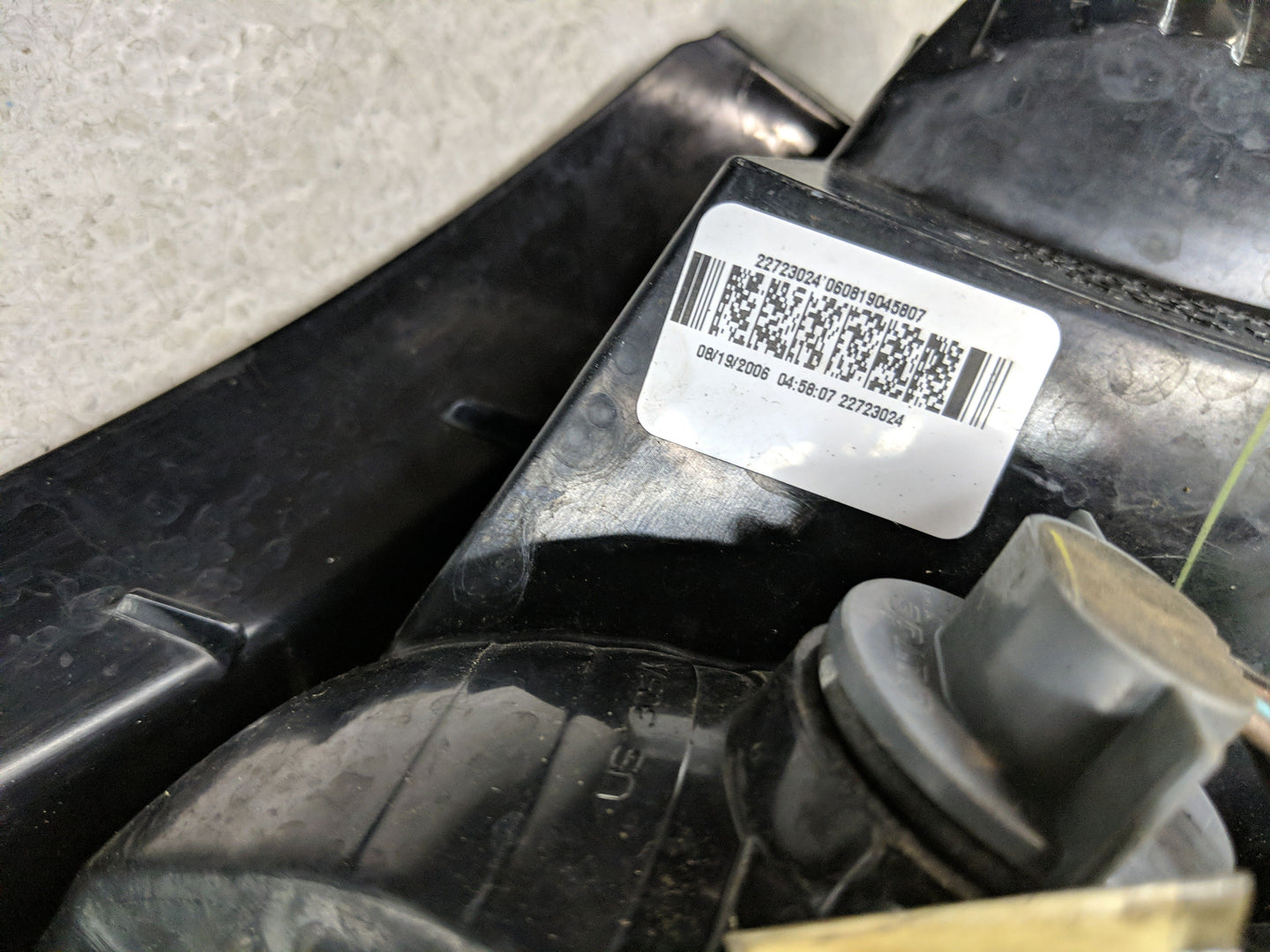 2003-2007 Saturn Ion Tail Light Assembly Driver Left OEM P/N:22723024 Fits Fits 2003 2004 2005 2006 2007 OEM Used Auto Parts