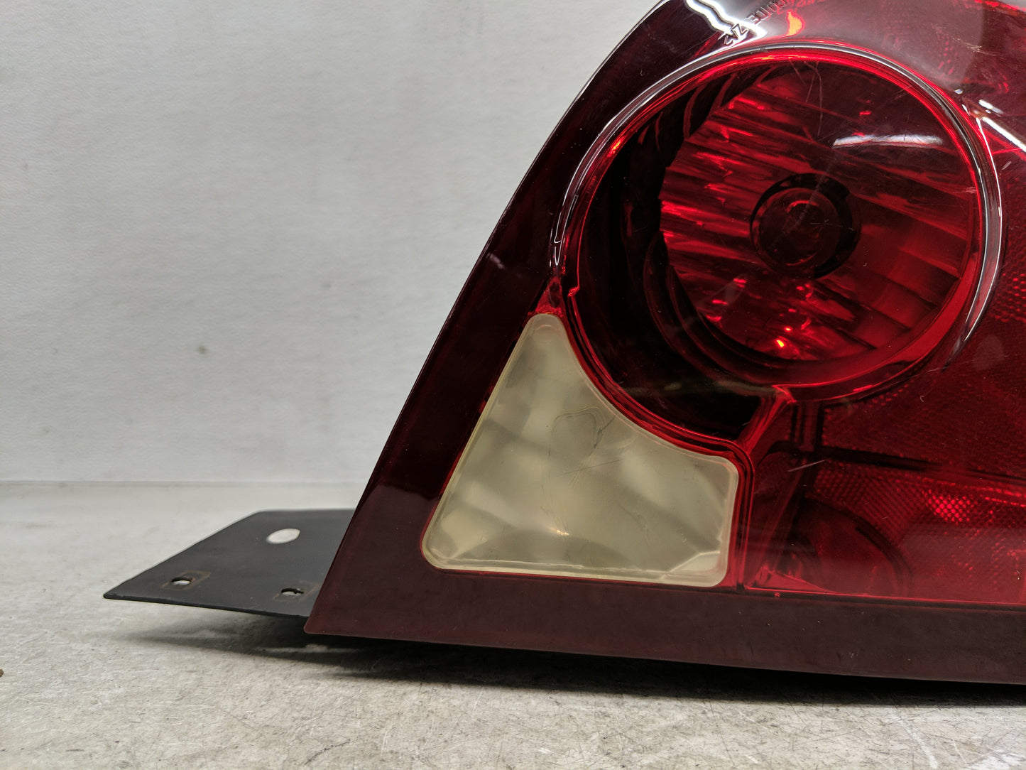 2003-2007 Saturn Ion Tail Light Assembly Driver Left OEM P/N:22723022 Fits Fits 2003 2004 2005 2006 2007 OEM Used Auto Parts