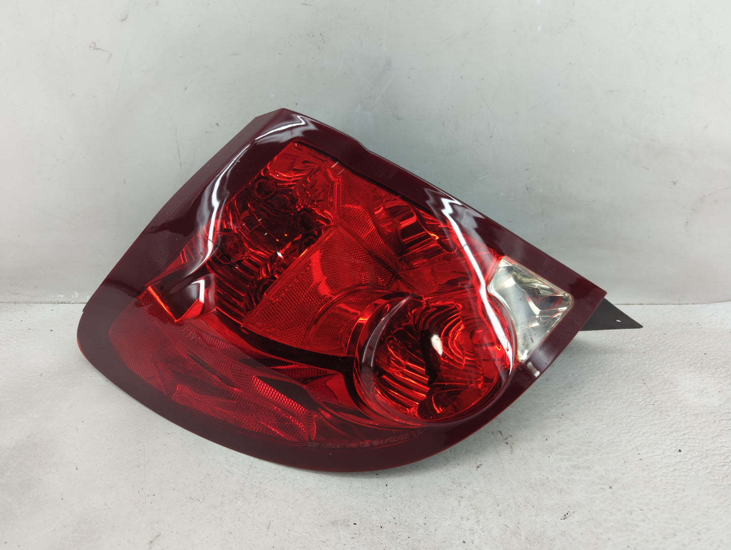 2003-2007 Saturn Ion Tail Light Assembly Driver Left OEM P/N:22723022 Fits Fits 2003 2004 2005 2006 2007 OEM Used Auto Parts