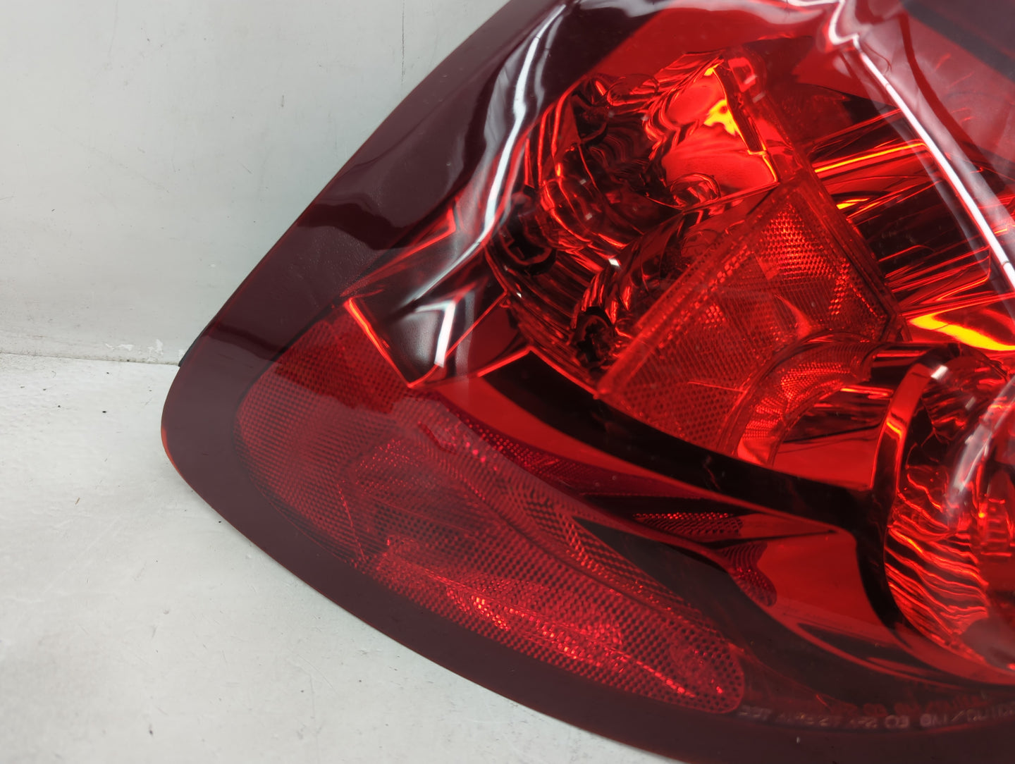 2003-2007 Saturn Ion Tail Light Assembly Driver Left OEM P/N:22723022 Fits Fits 2003 2004 2005 2006 2007 OEM Used Auto Parts