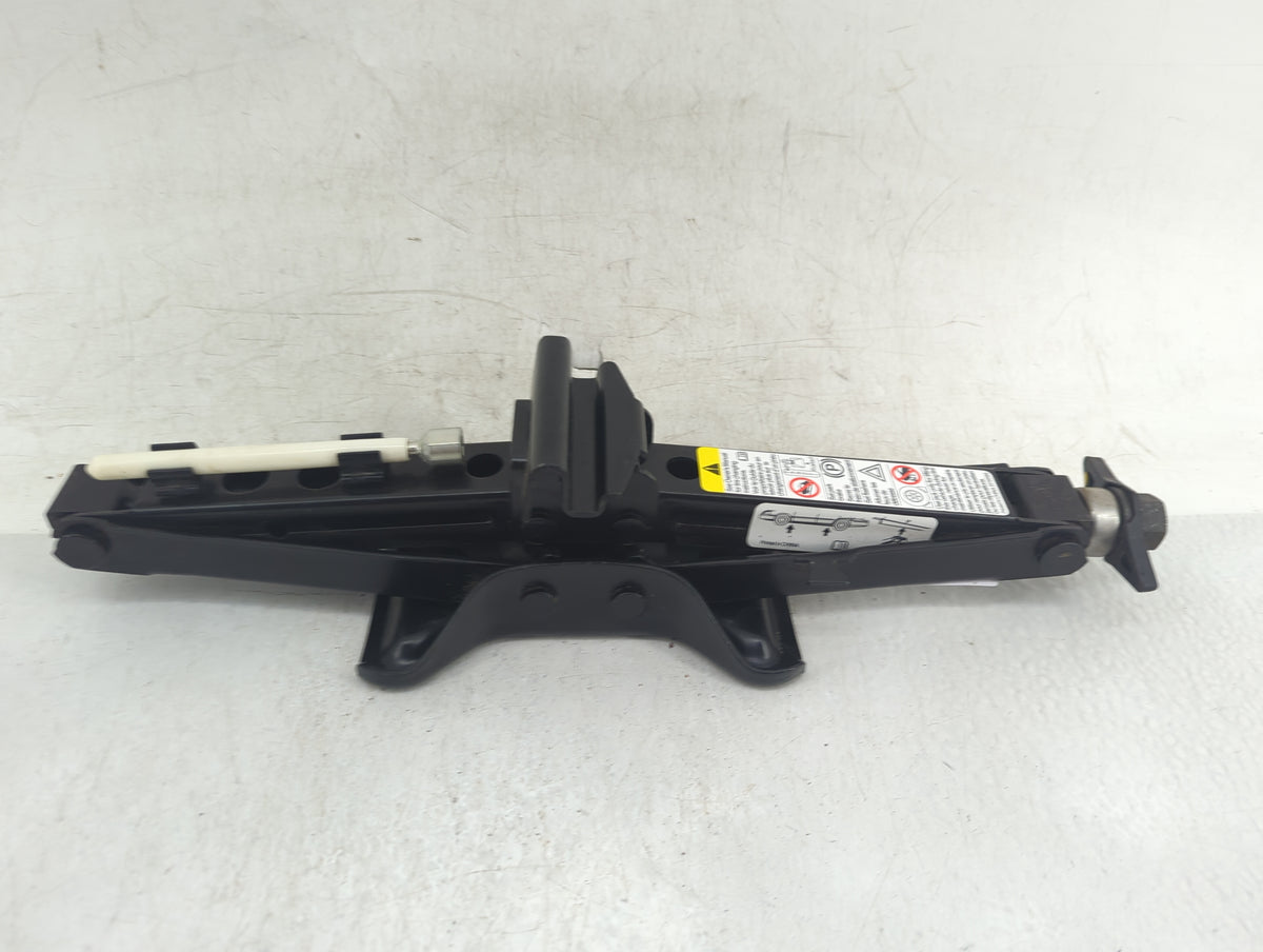 2007 Saturn Ion Spare Scissor Car Jack 1415936 - Oemusedautoparts1.com