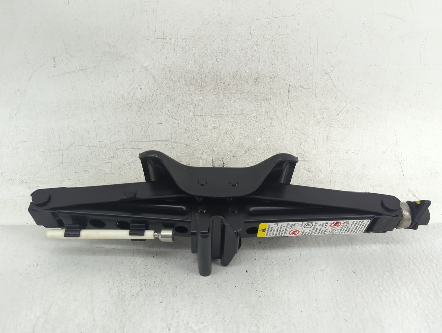 2007 Saturn Ion Spare Scissor Car Jack - Oemusedautoparts1.com