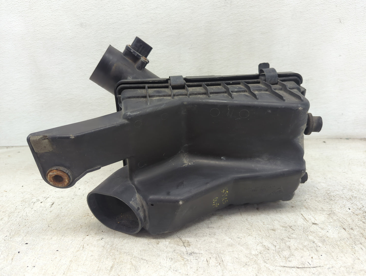 2007-2007 Saturn Ion Air Cleaner Intake-duct Hose Tube - Oemusedautoparts1.com