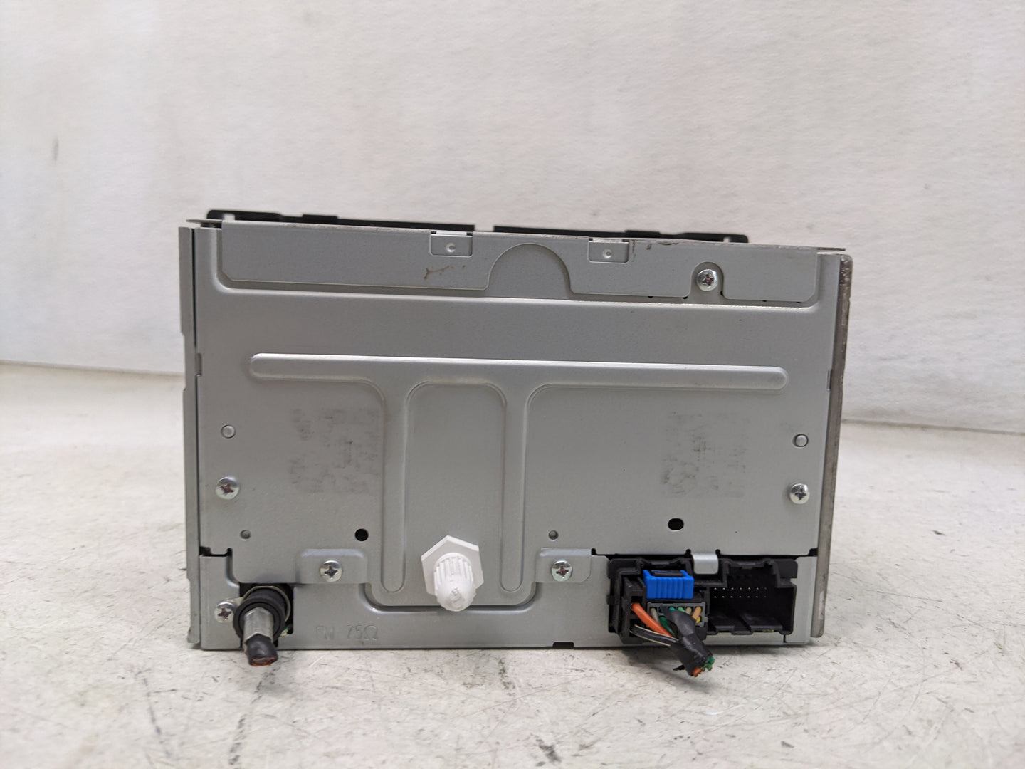 2006-2007 Saturn Ion Radio AM FM Cd Player Receiver Replacement P/N:15878975 GQ-JG166Y Fits Fits 2006 2007 OEM Used Auto Par