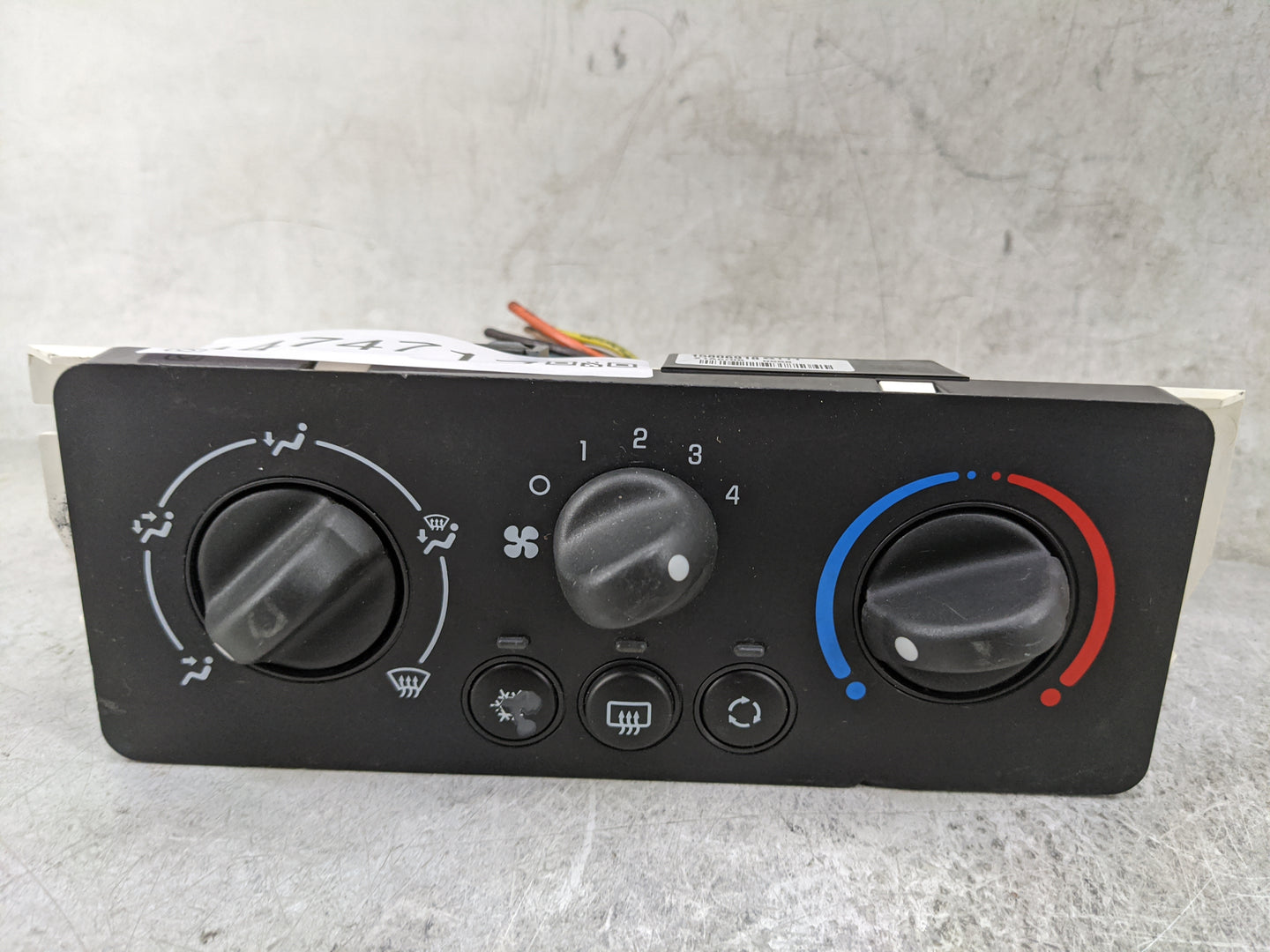 2006-2007 Saturn Ion Climate Control Module Temperature AC/Heater Replacement P/N:15806918 Fits Fits 2006 2007 OEM Used Auto