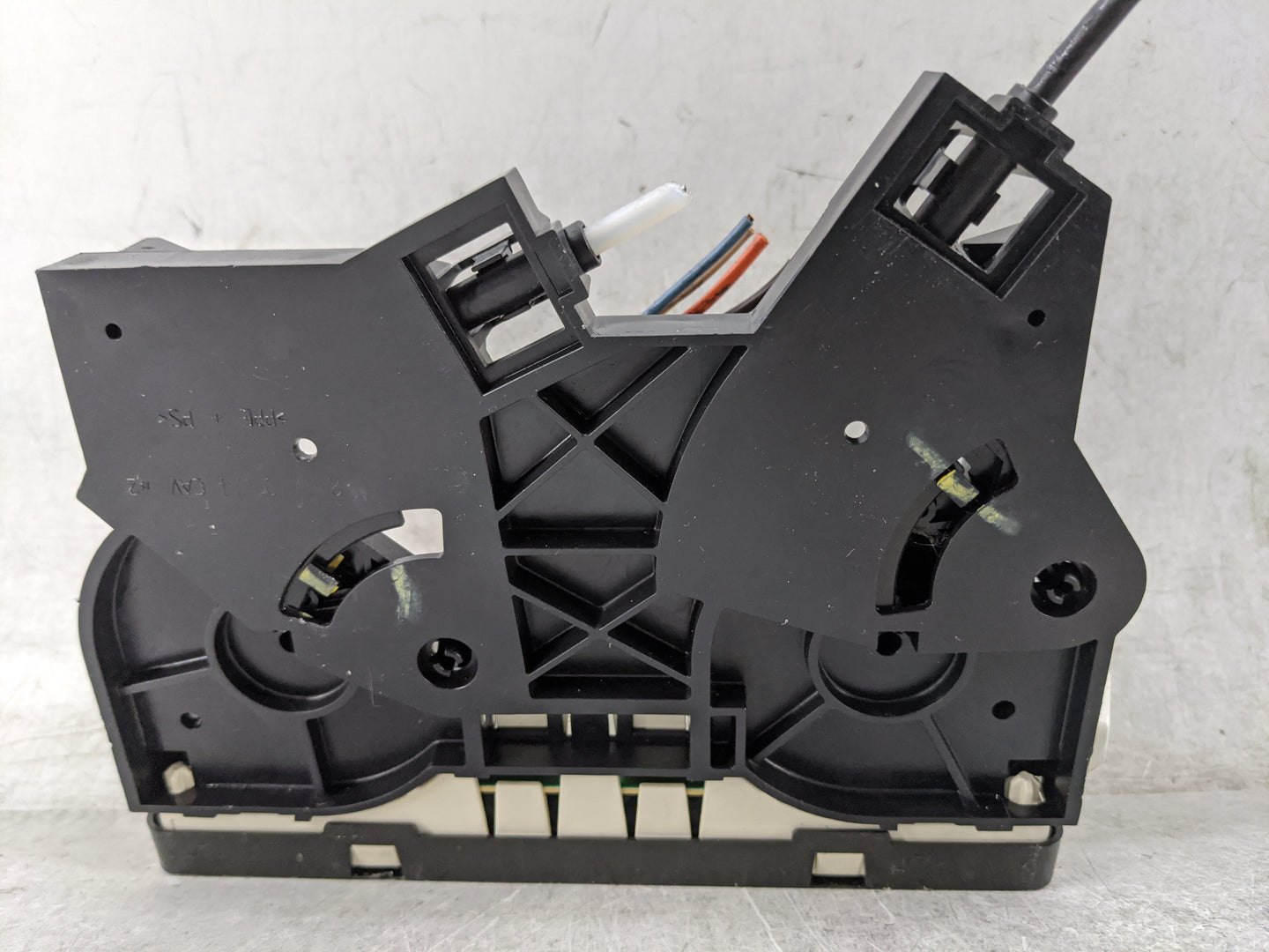 2006-2007 Saturn Ion Climate Control Module Temperature AC/Heater Replacement P/N:15806918 Fits Fits 2006 2007 OEM Used Auto
