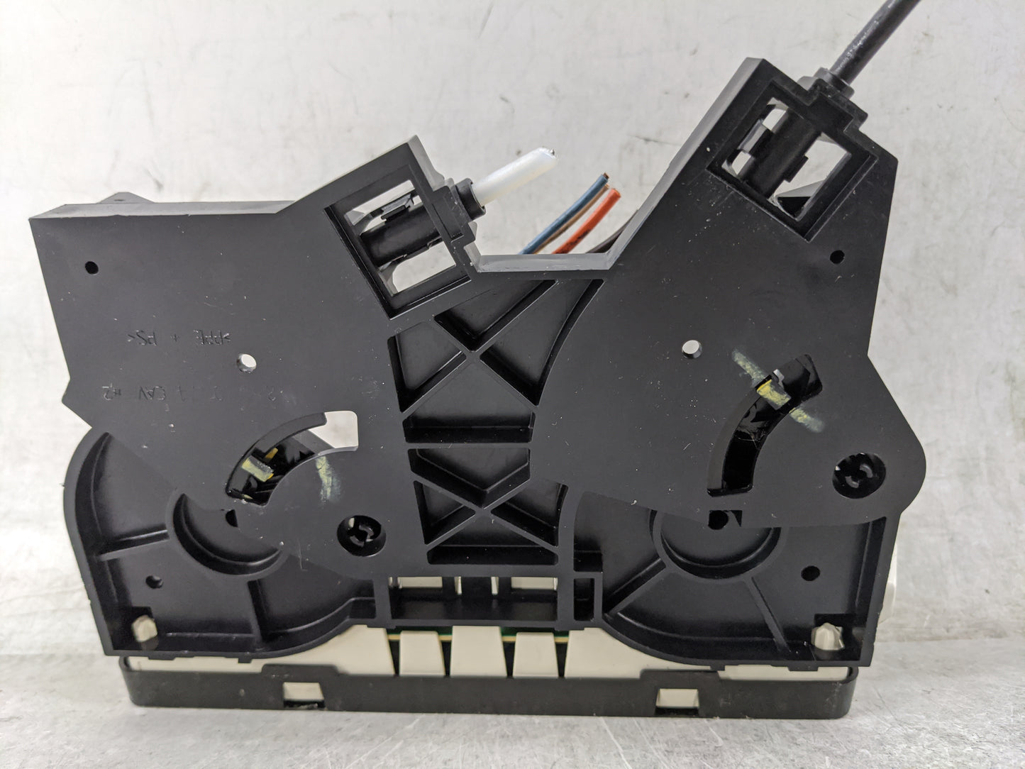2006-2007 Saturn Ion Climate Control Module Temperature AC/Heater Replacement P/N:15806918 Fits Fits 2006 2007 OEM Used Auto
