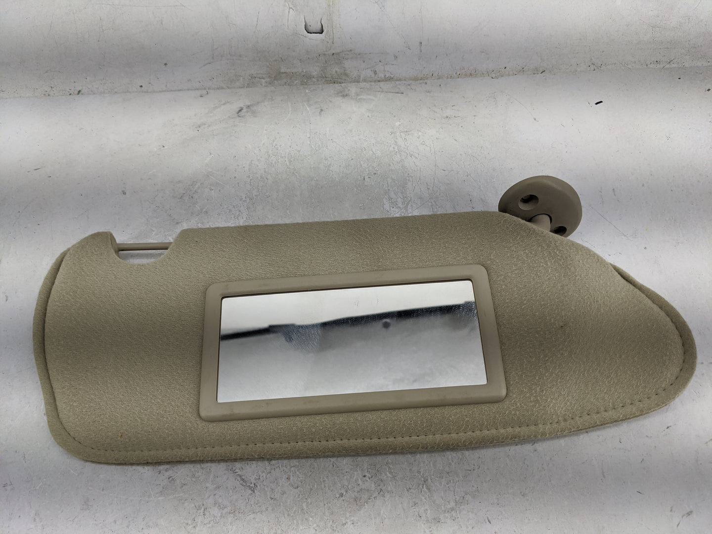 2006-2007 Saturn Ion Sun Visor Shade Replacement Passenger Right Mirror Fits Fits 2006 2007 OEM Used Auto Parts - Oemusedaut