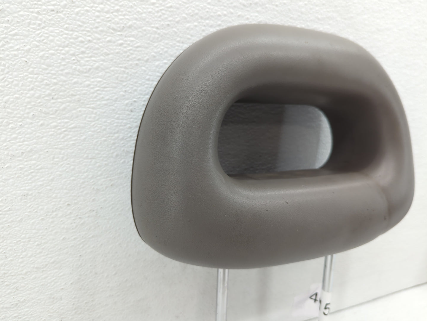 2005-2007 Saturn Ion Headrest Head Rest Front Driver Passenger Seat Grey - Oemusedautoparts1.com