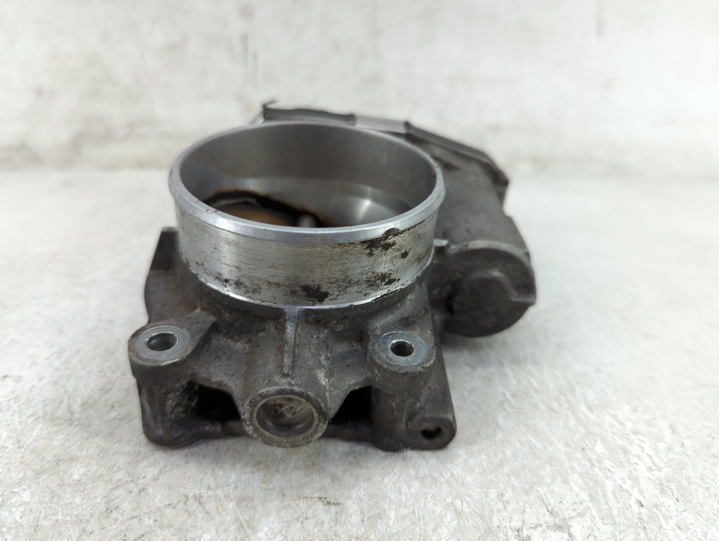 2007 Saturn Outlook Throttle Body Fits Fits 2008 2009 2010 2011 OEM Used Auto Parts - Oemusedautoparts1.com
