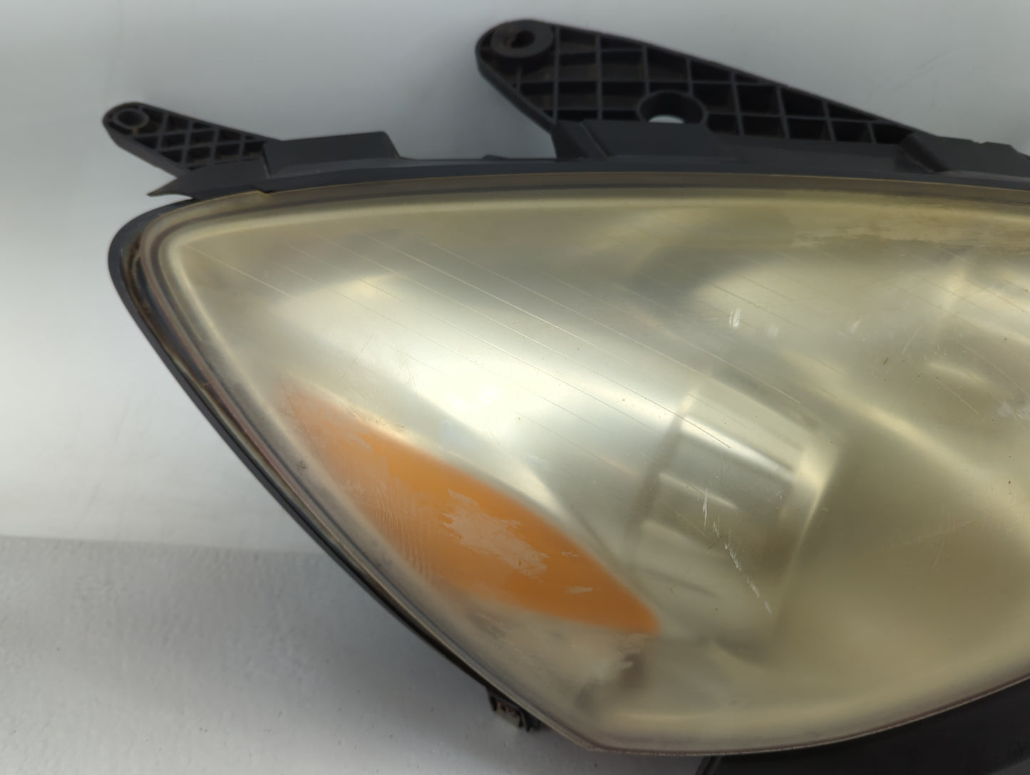 2007 Saturn Outlook Passenger Right Oem Head Light Headlight Lamp - Oemusedautoparts1.com