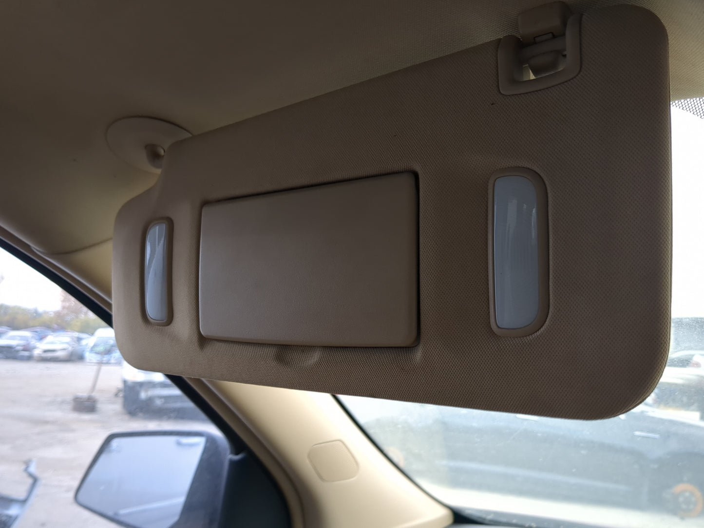 2007 Saturn Outlook Sun Visor Shade Replacement Driver Left Mirror Fits OEM Used Auto Parts - Oemusedautoparts1.com