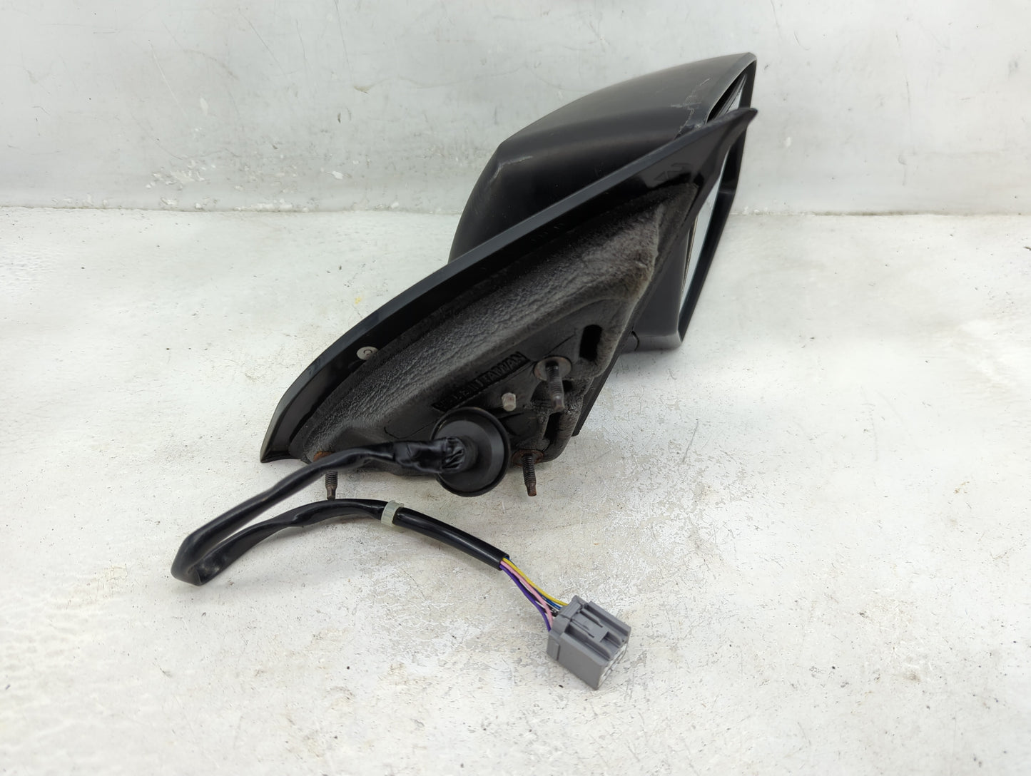 2007 Saturn Outlook Driver Side View Mirror - Left Door Mirror OEM Used - Oemusedautoparts1.com