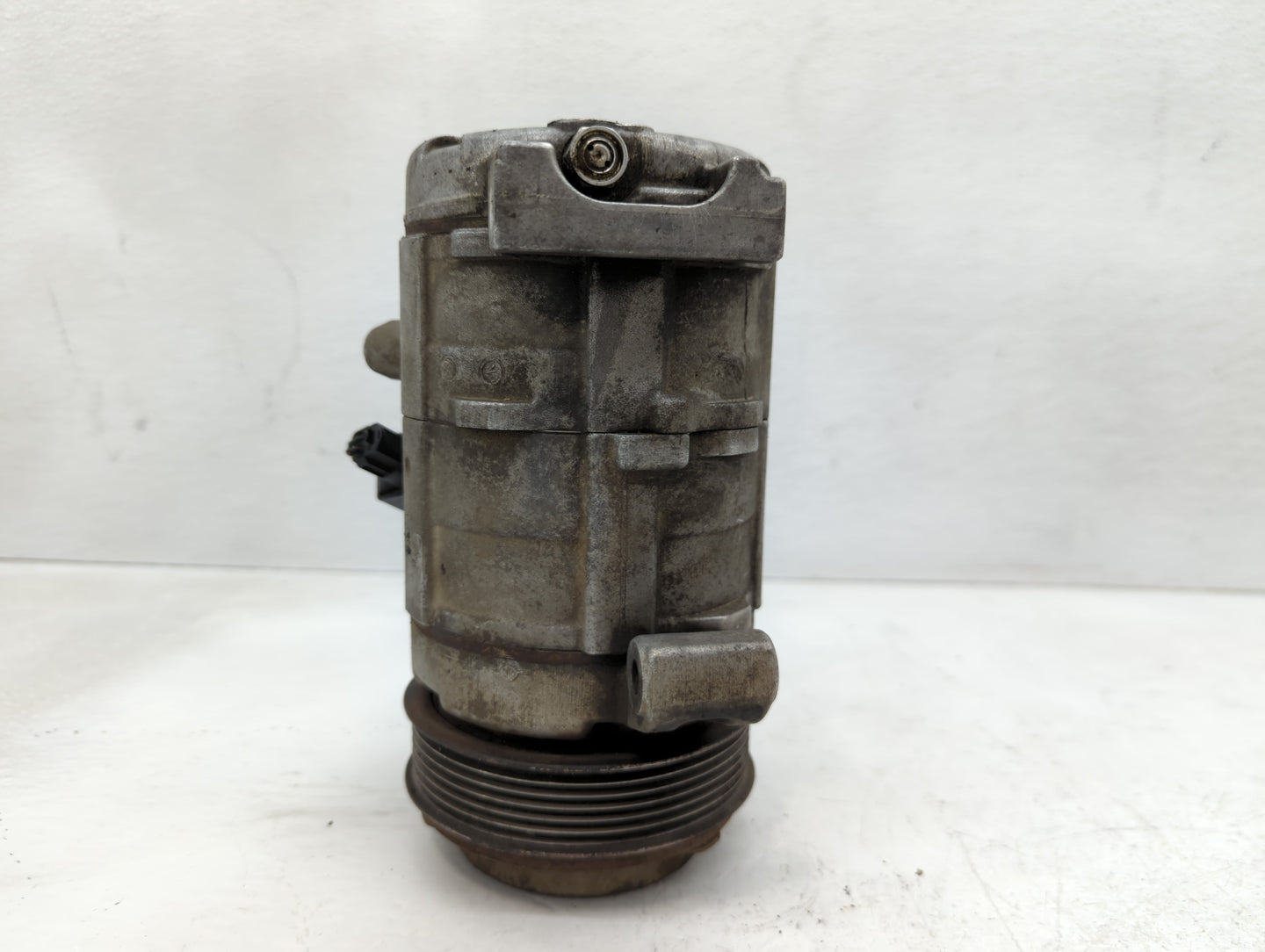 Saturn Outlook Air Conditioning A/c Ac Compressor Oem - Oemusedautoparts1.com
