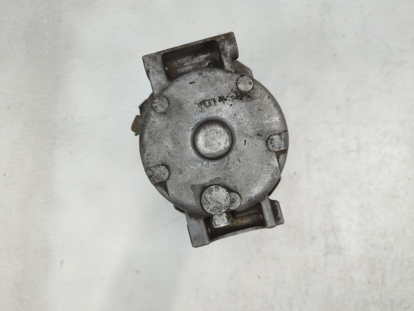 Saturn Outlook Air Conditioning A/c Ac Compressor Oem - Oemusedautoparts1.com