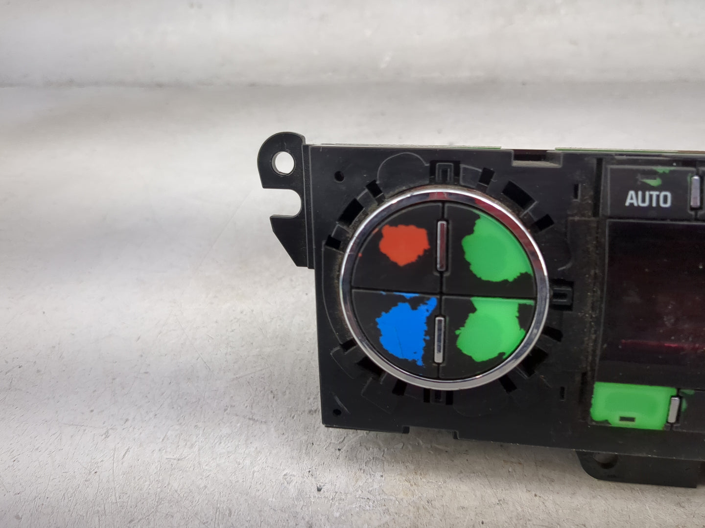 2007 Saturn Outlook Climate Control Module Temperature AC/Heater Replacement Fits OEM Used Auto Parts - Oemusedautoparts1.co