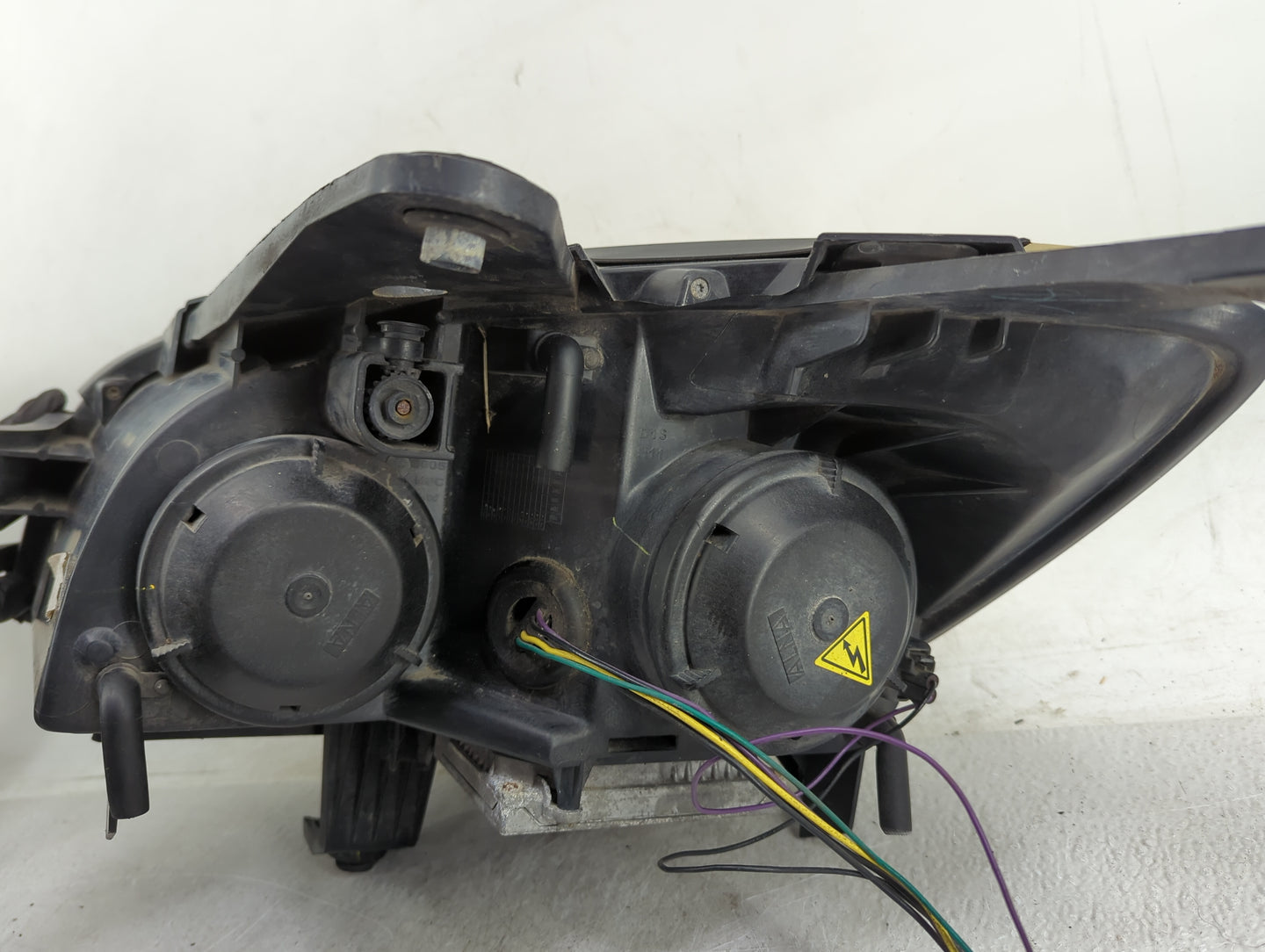 2007 Saturn Outlook Passenger Right Oem Head Light Headlight Lamp - Oemusedautoparts1.com
