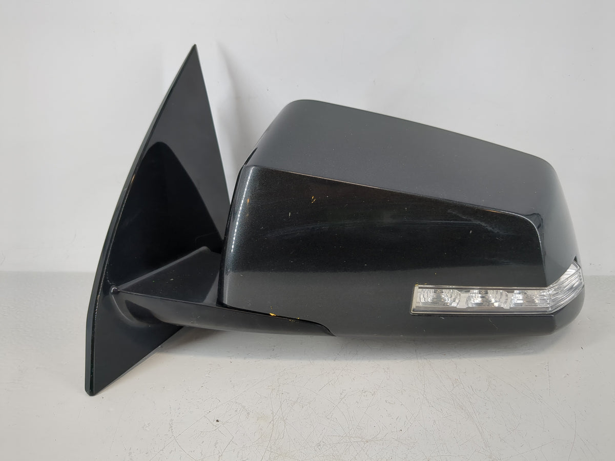 2007 Saturn Outlook Driver Side View Mirror - Left Door Mirror OEM Used - Oemusedautoparts1.com