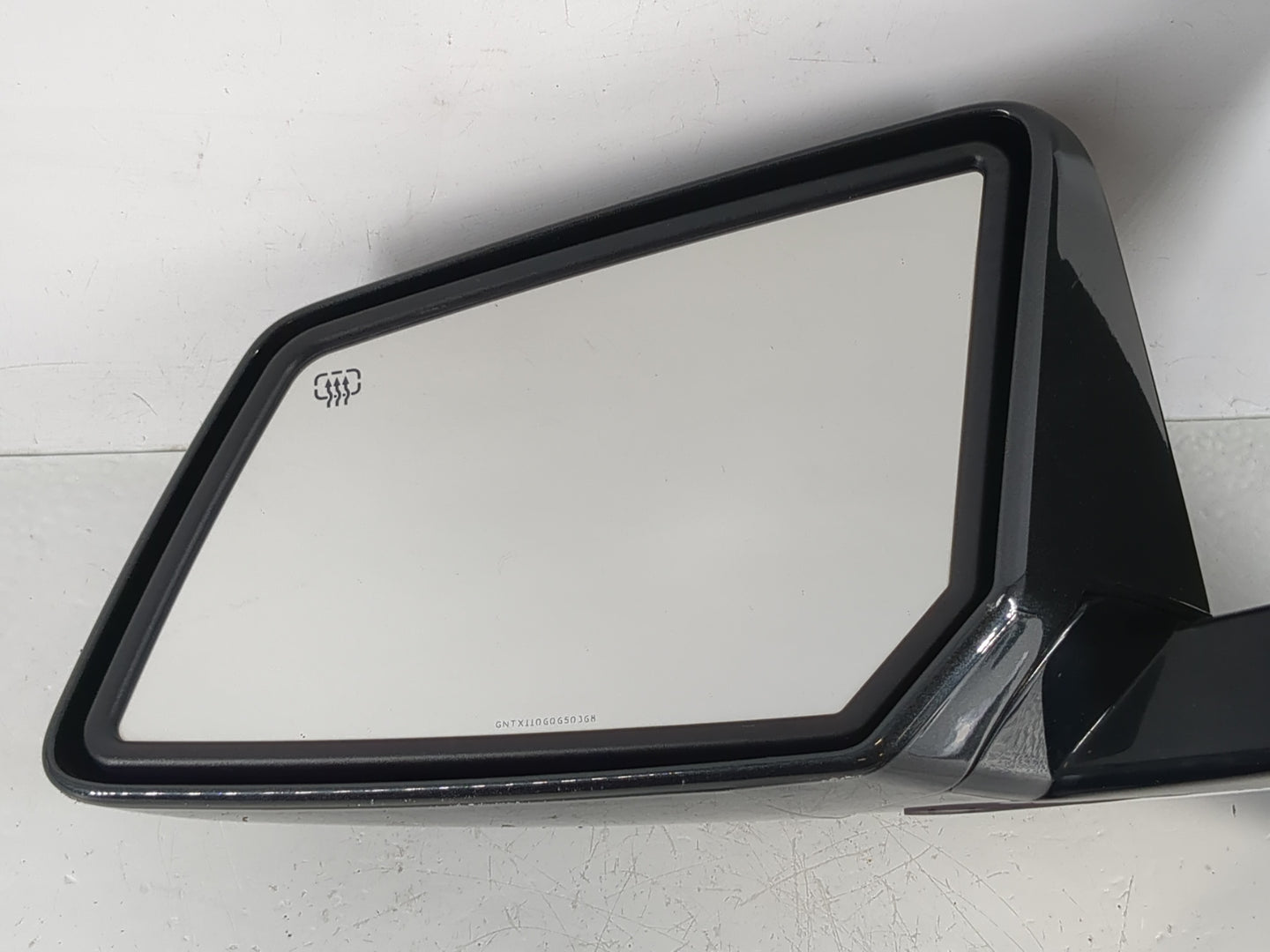 2007 Saturn Outlook Driver Side View Mirror - Left Door Mirror OEM Used - Oemusedautoparts1.com